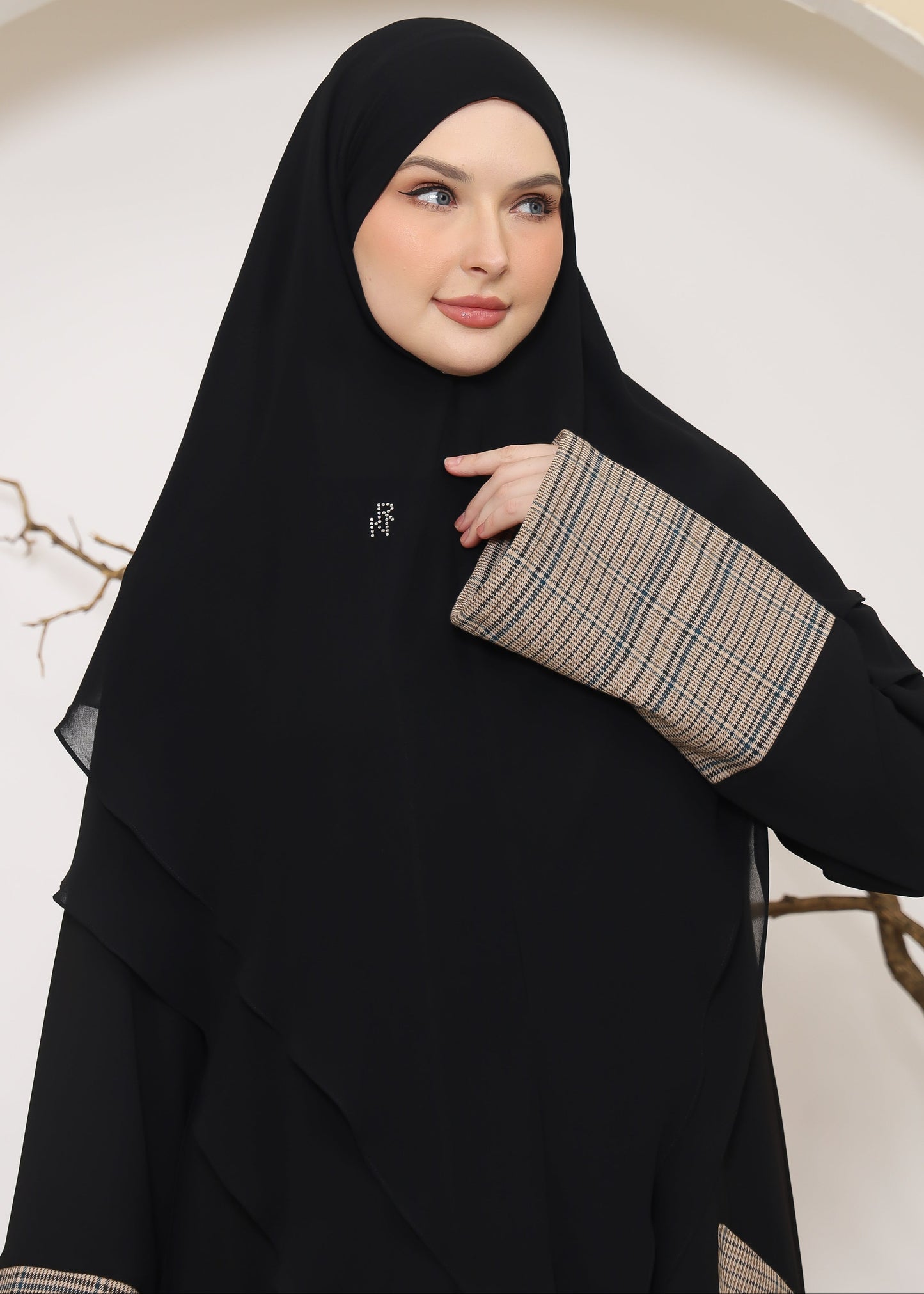 Labeeba Khiban - Black