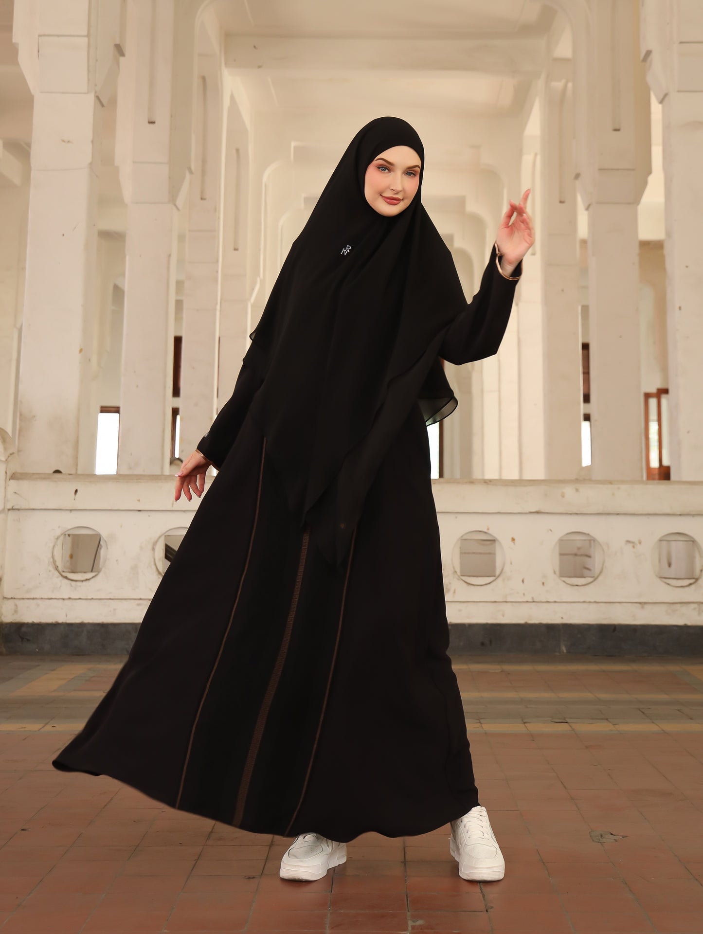 Abha Abaya - Black Antique