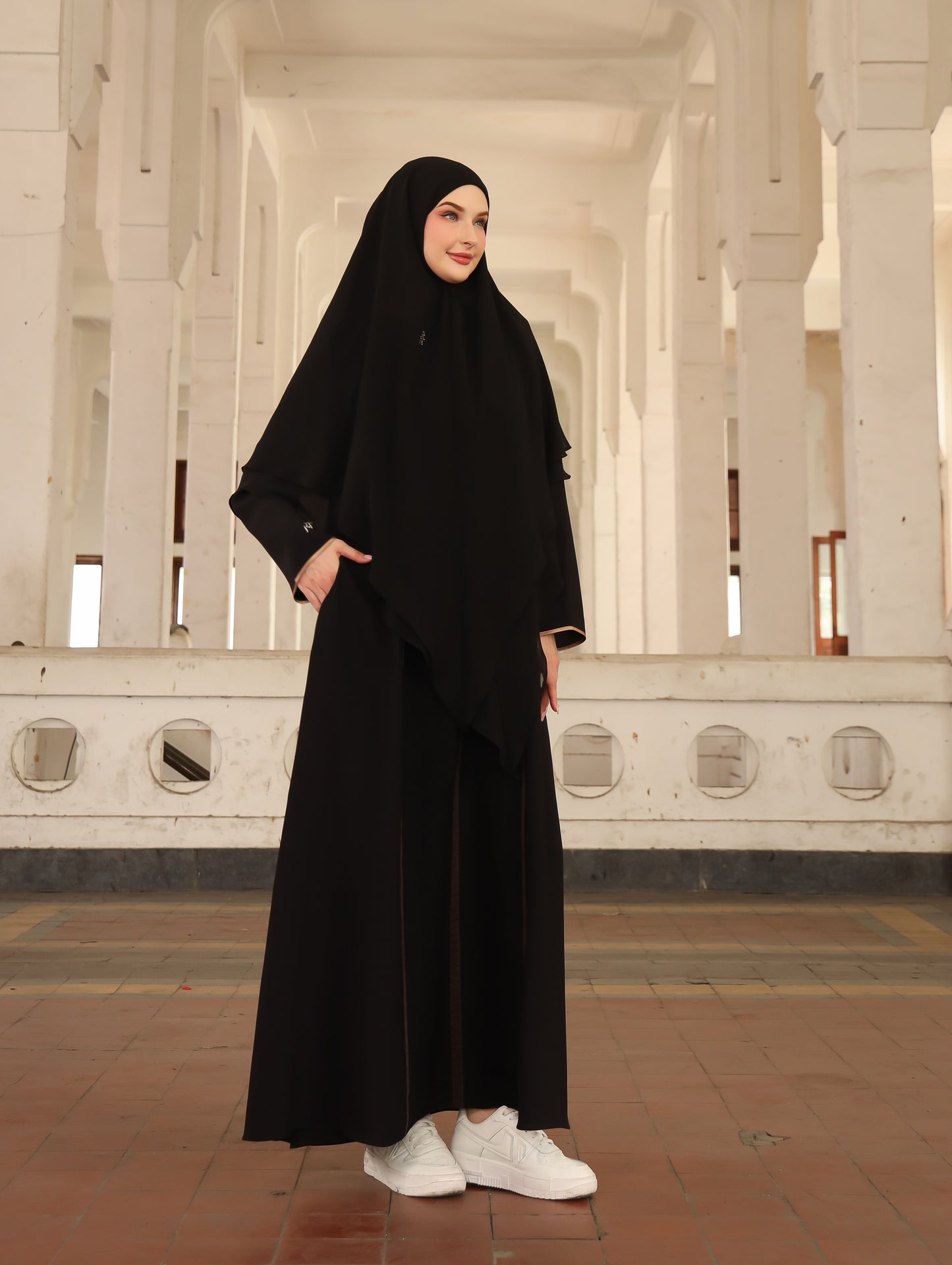 Abha Abaya - Black Antique