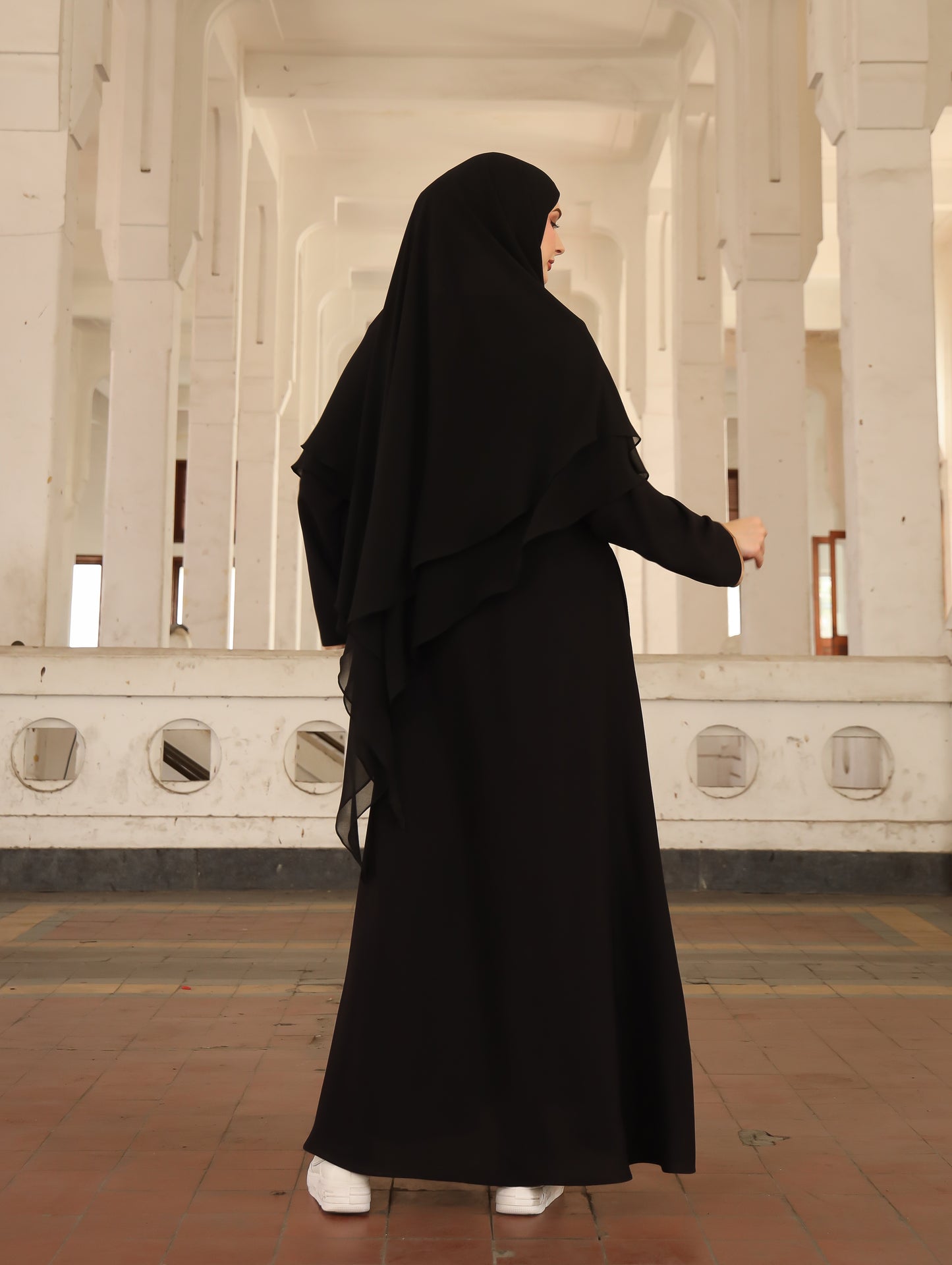 Abha Abaya - Black Antique