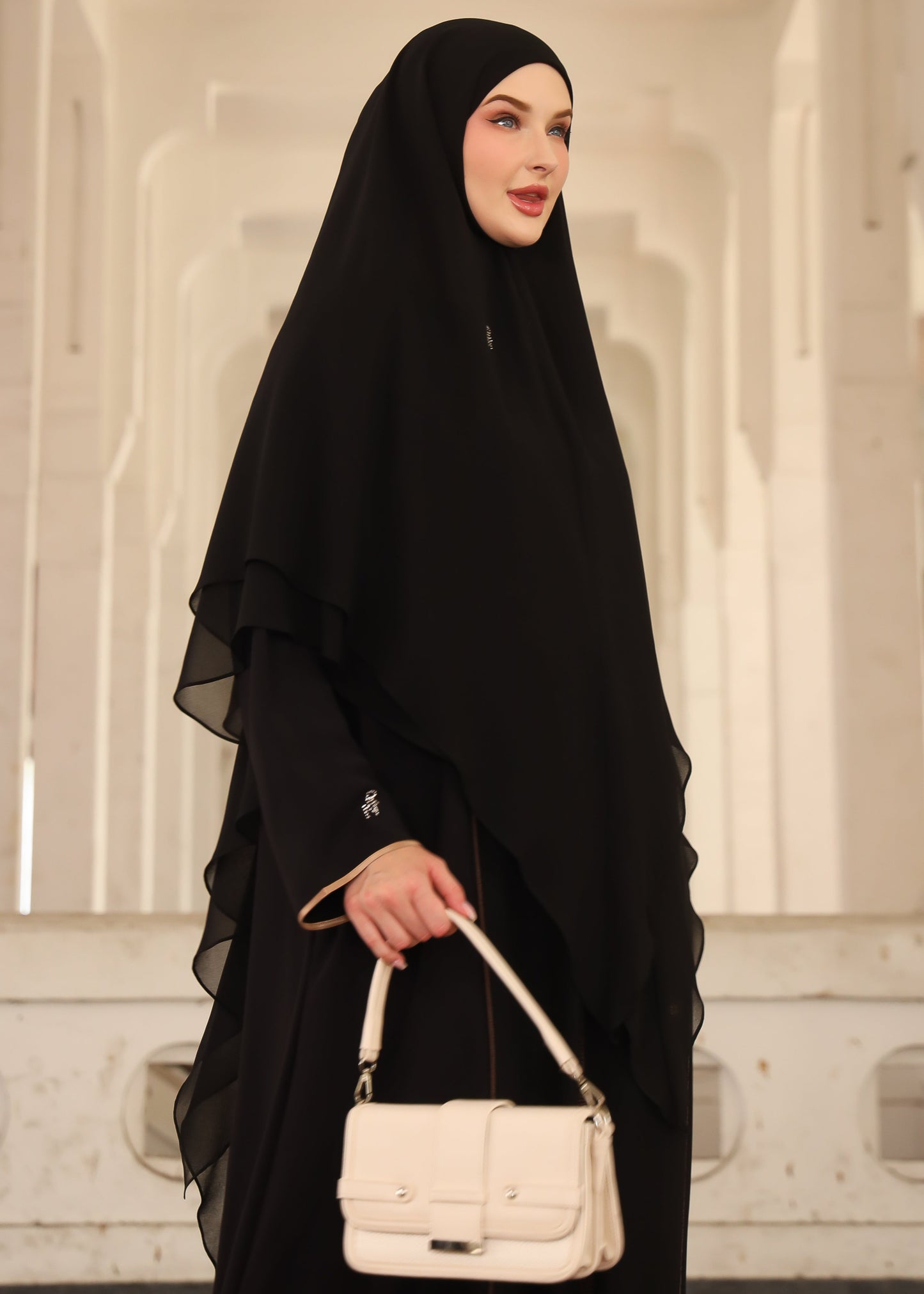 Obelia Khistan - Black