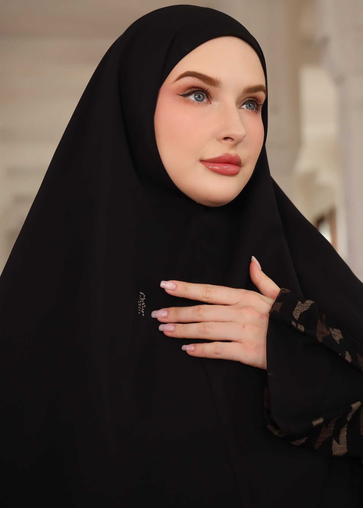 Odessa Khistan - Black