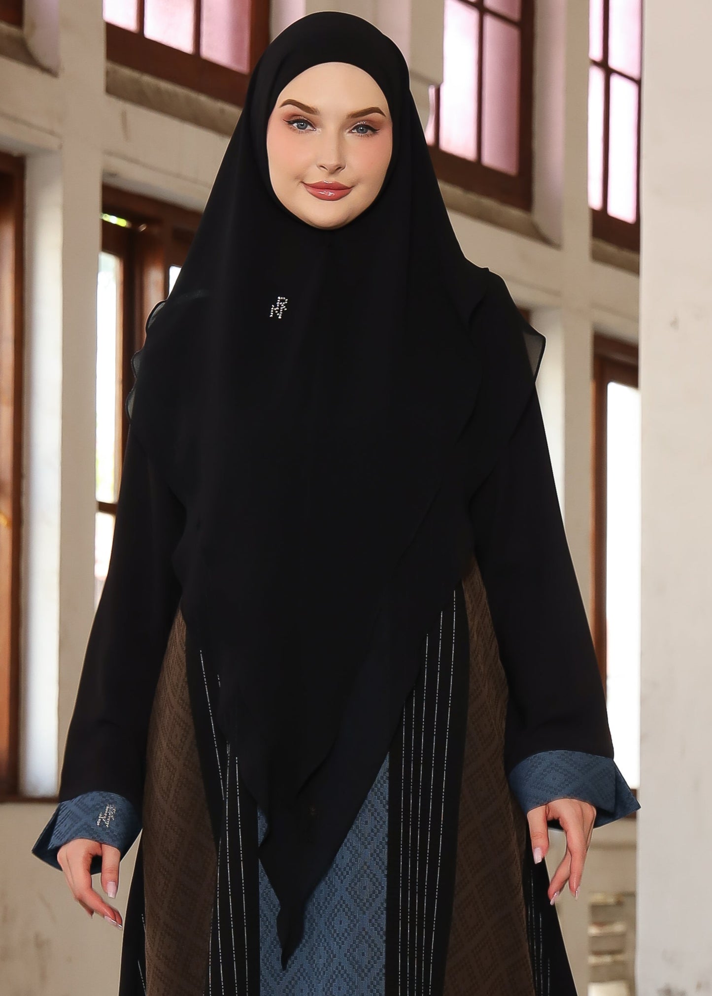 Olena Khistan - Black