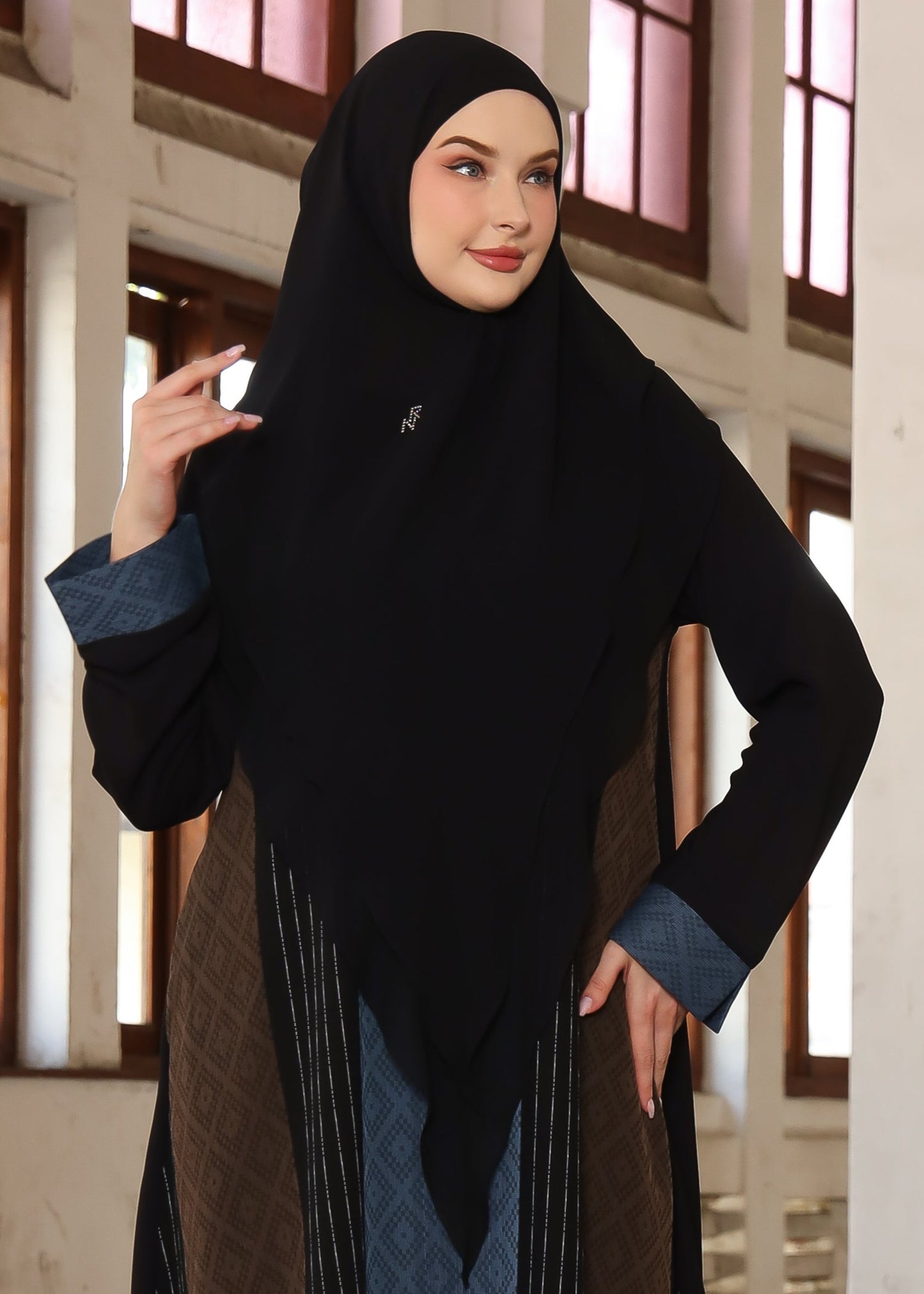 Olena Khistan - Black