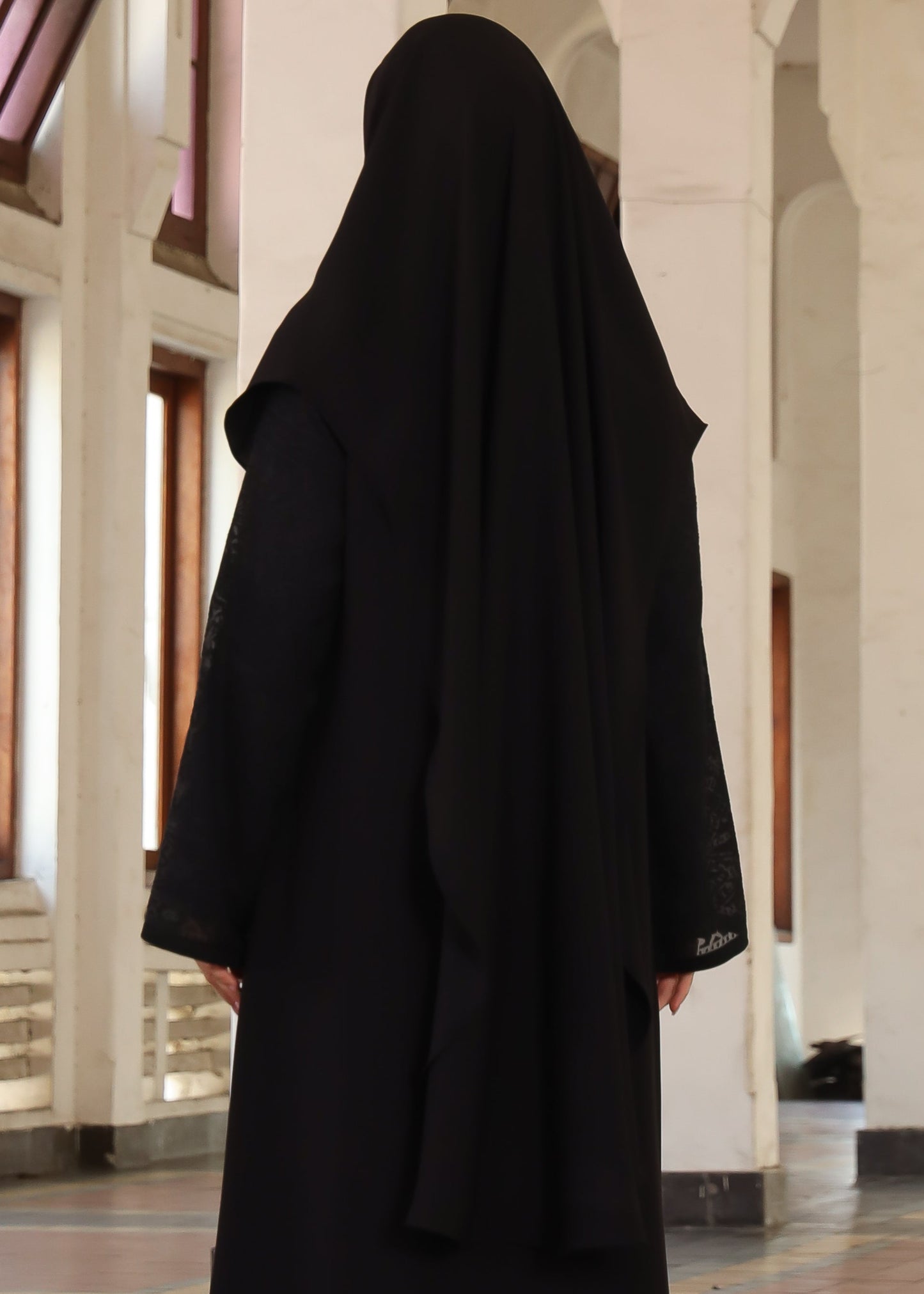 Omera Khistan - Black