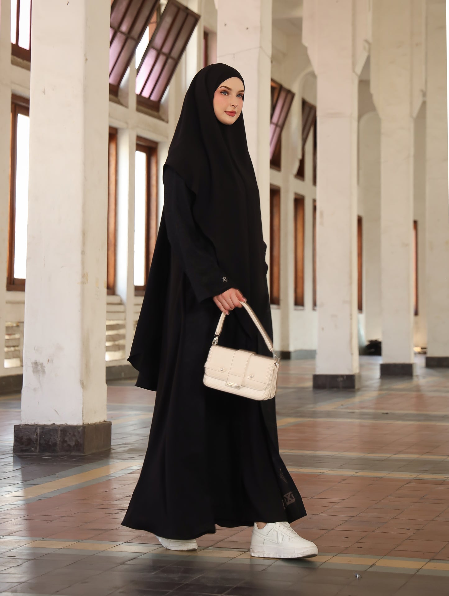 Badr Abaya - Black Embossed