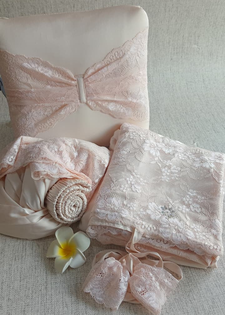 Lace Prayer Robe - Candlelight Peach
