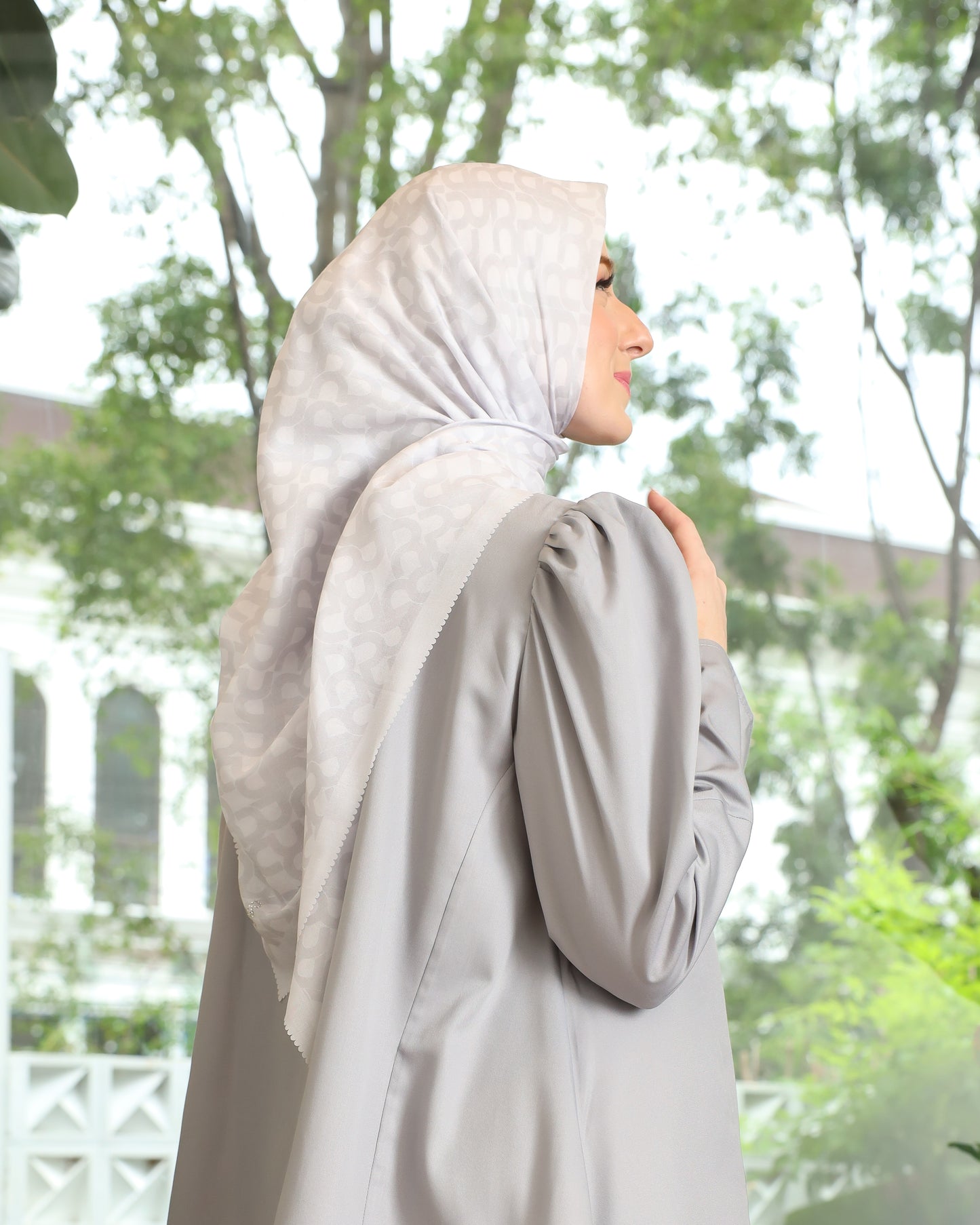 Teseerra Scarf - Briliant White