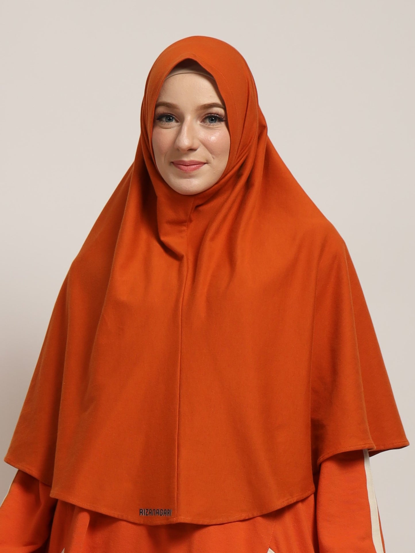 Clicker Sport Hijab - Light Brown