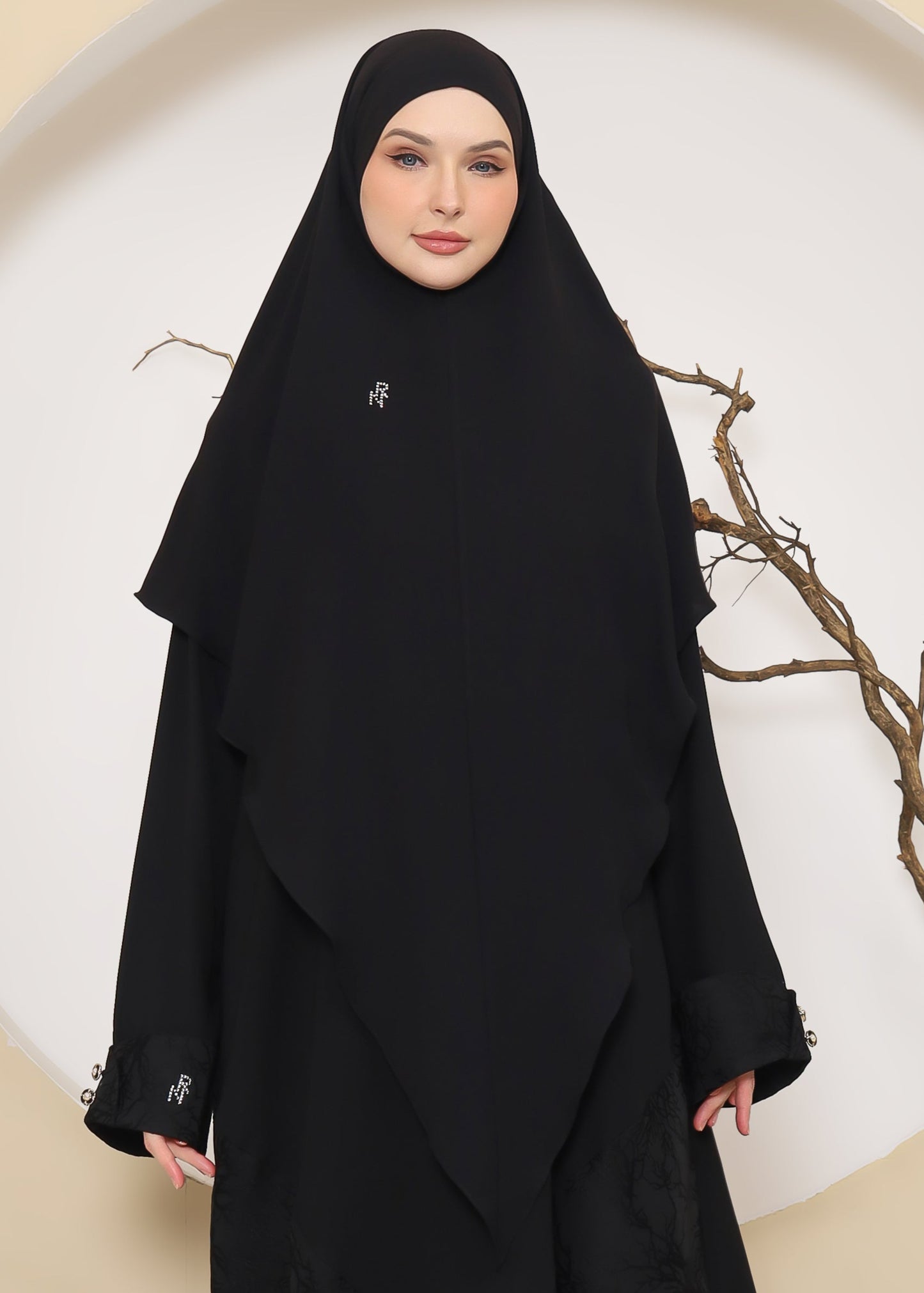 Lateefa Khiban - Black