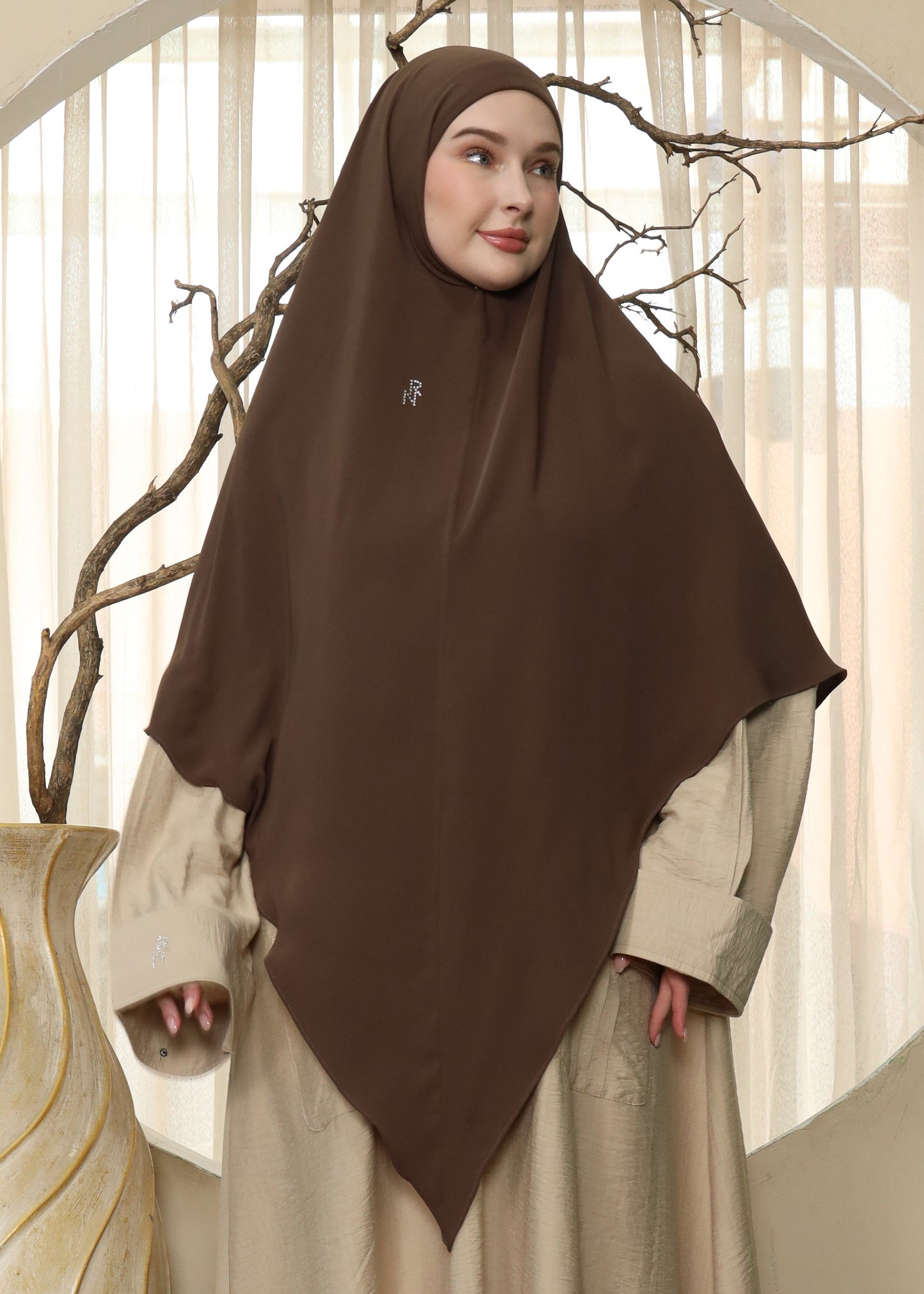 Ophelia Khistan - Sephia