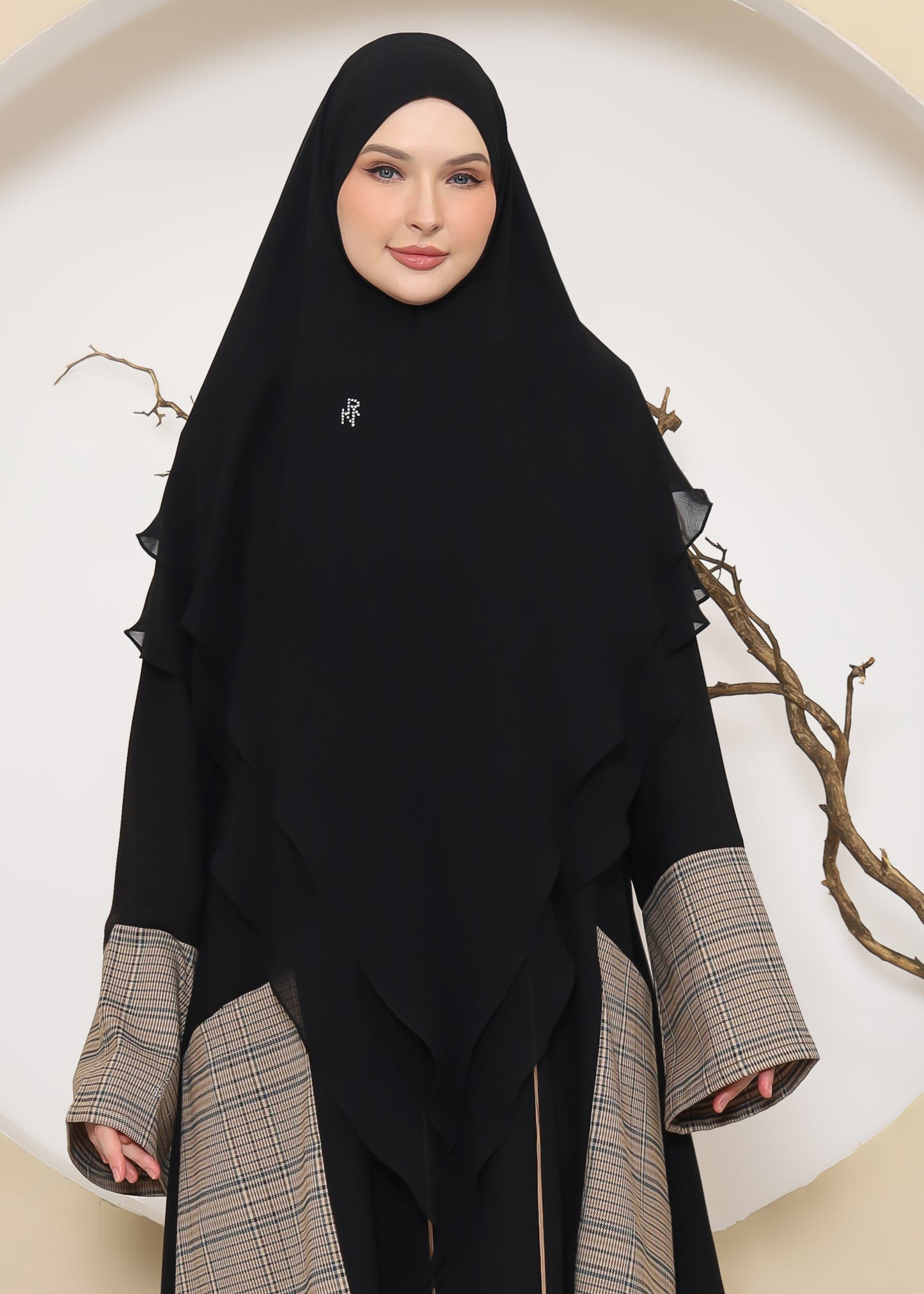 Labeeba Khiban - Black