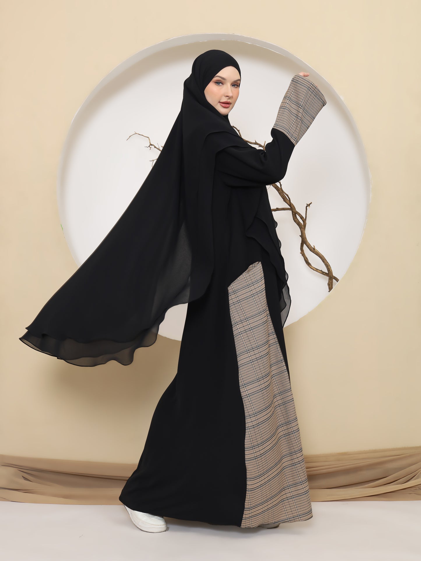 Shaybah Abaya - Black Akaroa