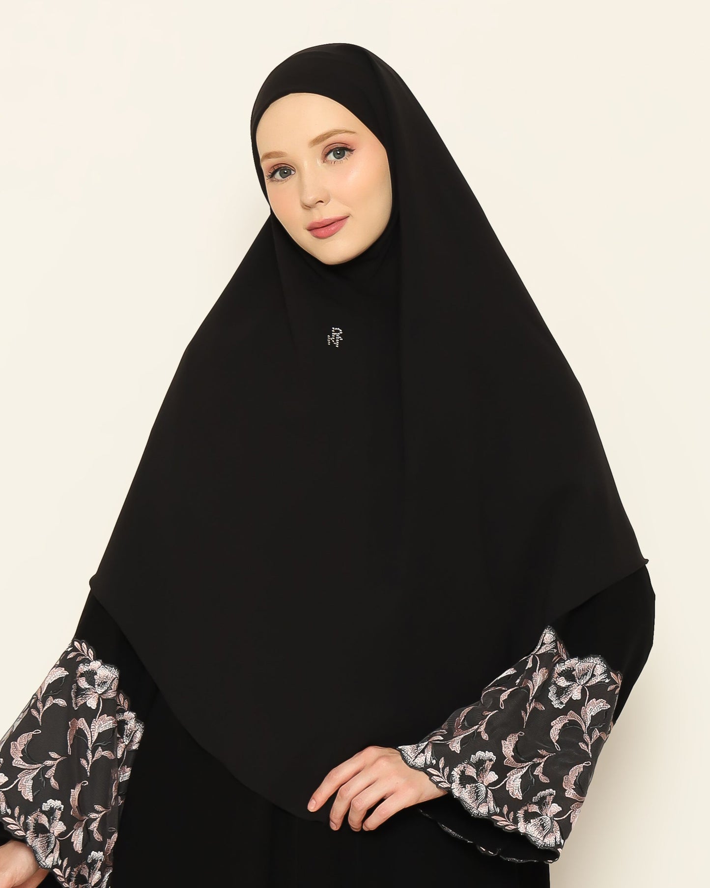 Balqis Khistan - Black