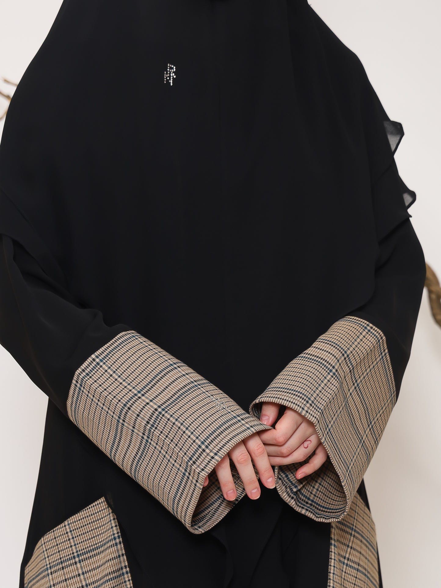 Shaybah Abaya - Black Akaroa