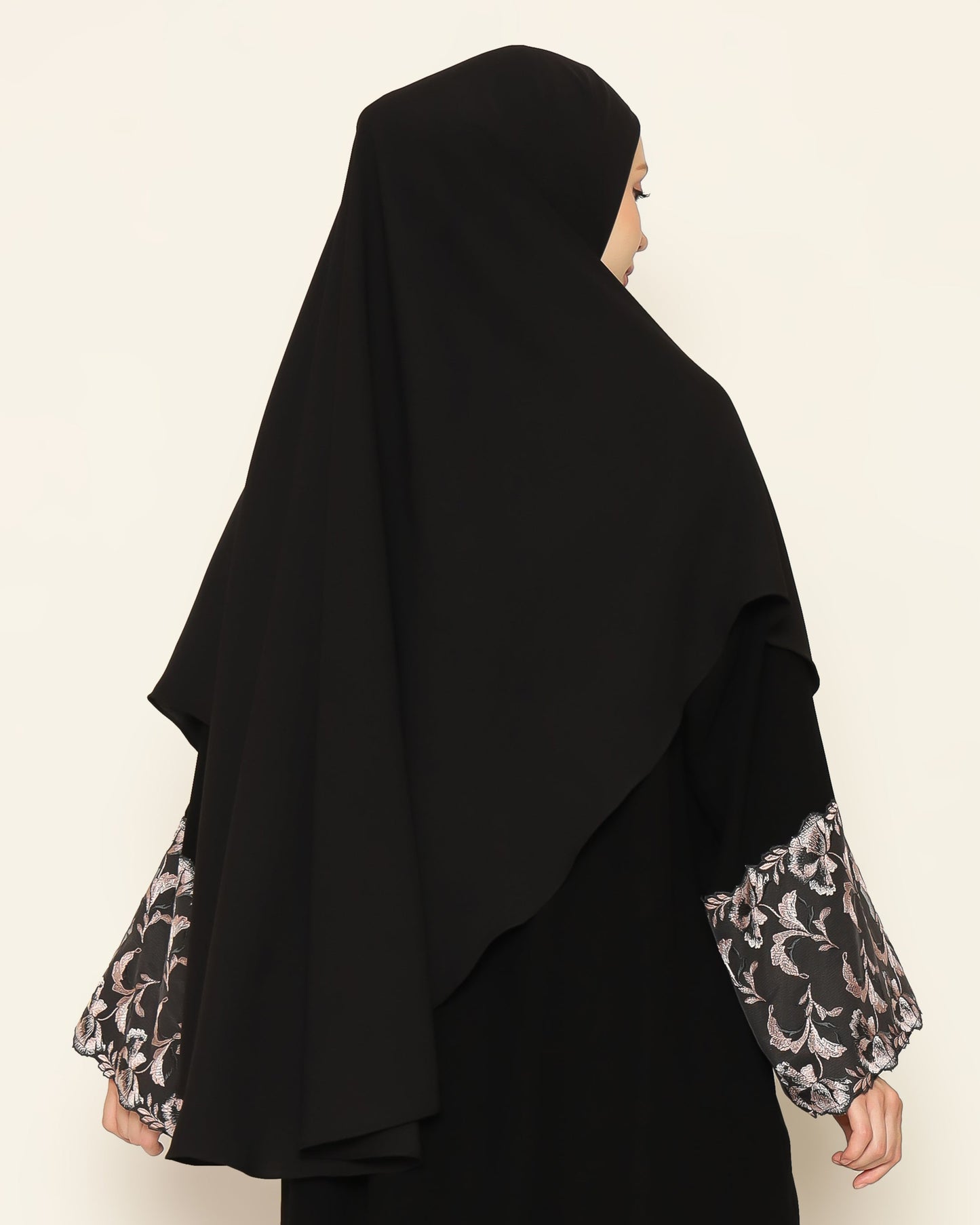 Balqis Khistan - Black