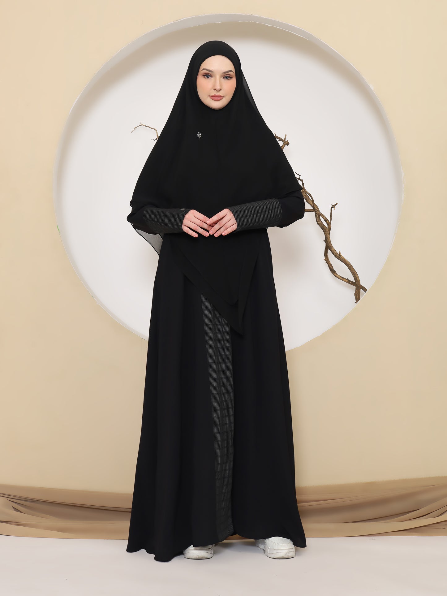 Jizan Abaya - Black Waterloo