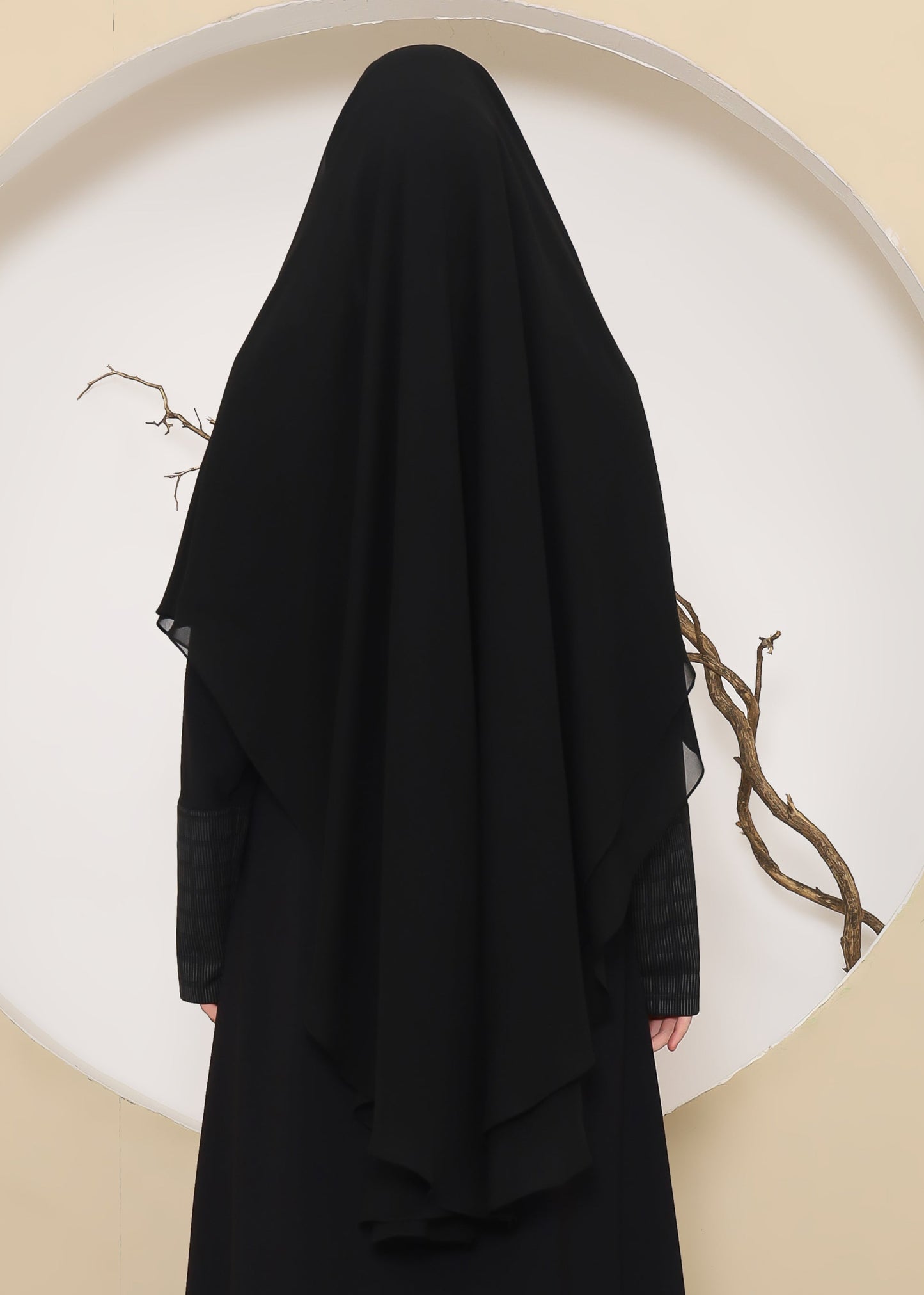 Qisya Khistan - Black