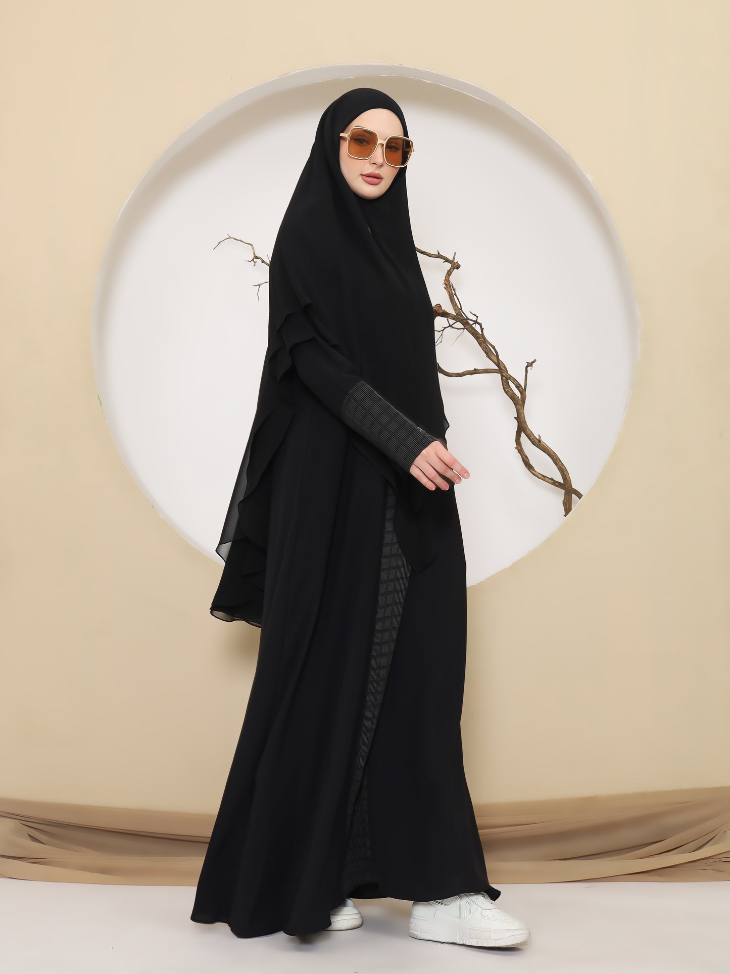Jizan Abaya - Black Waterloo