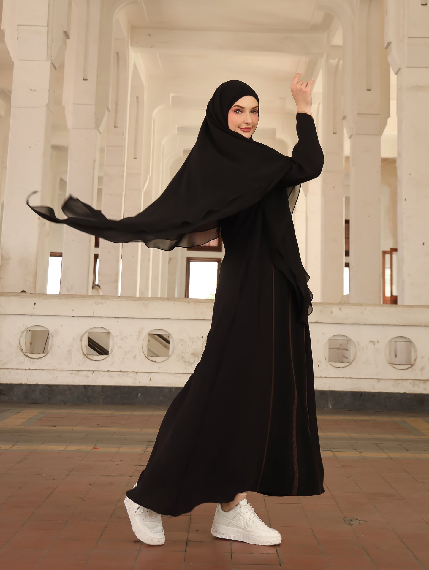 Abha Abaya - Black Antique