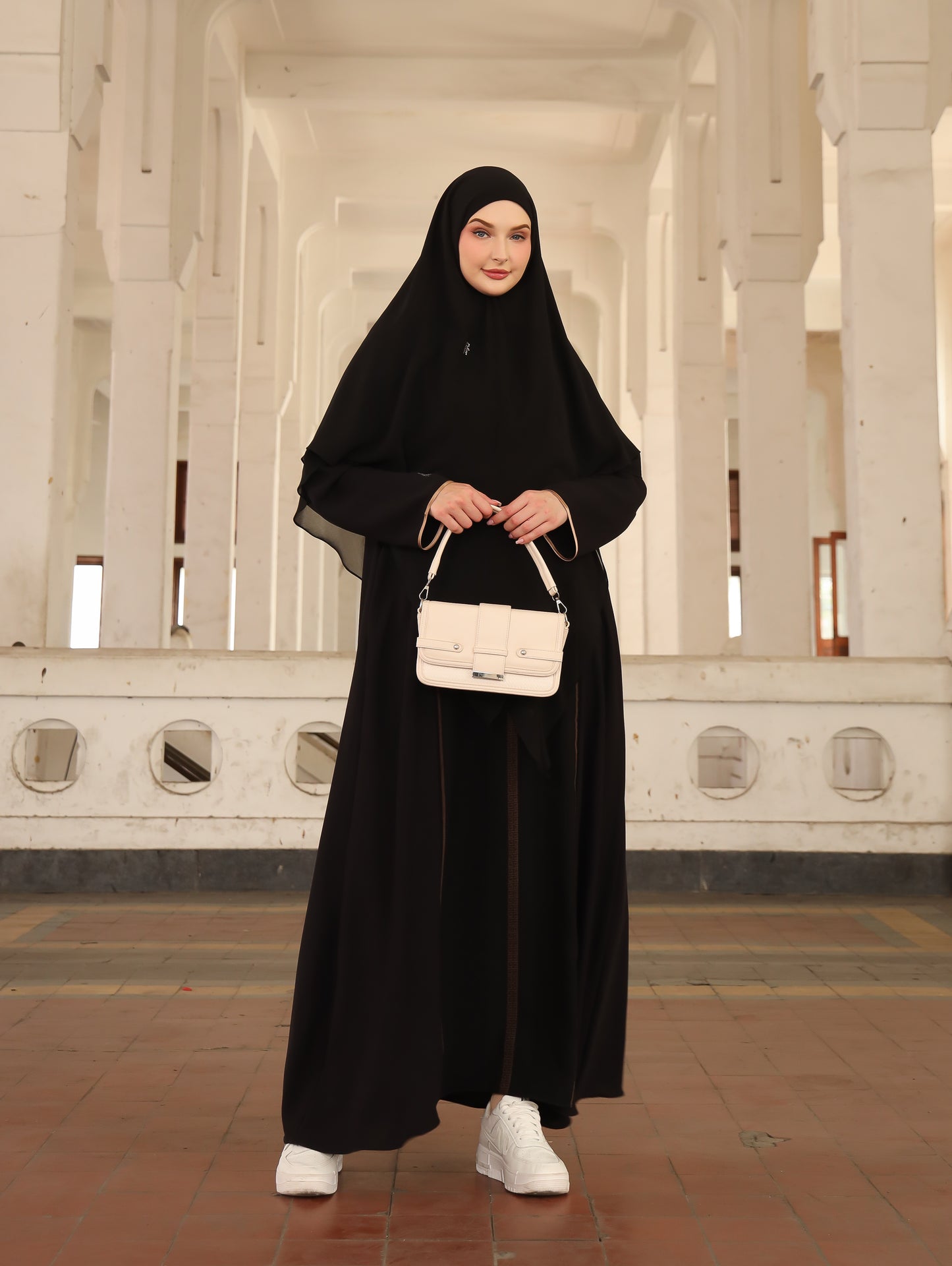 Abha Abaya - Black Antique