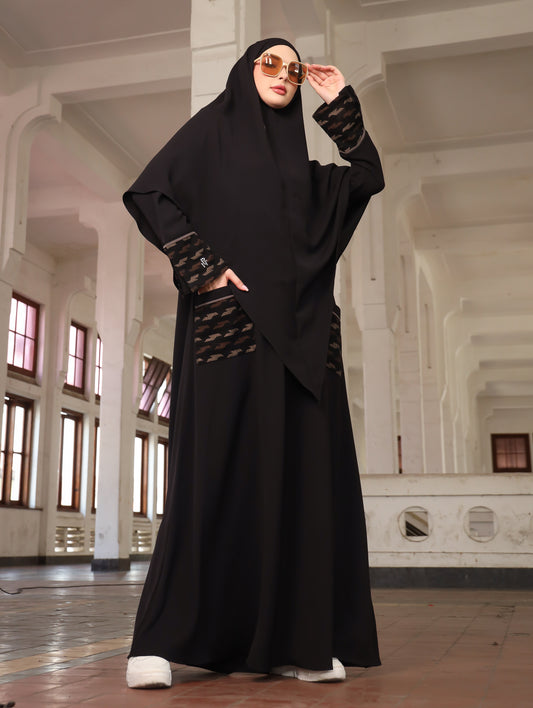 Dammam Abaya - Black Thatch