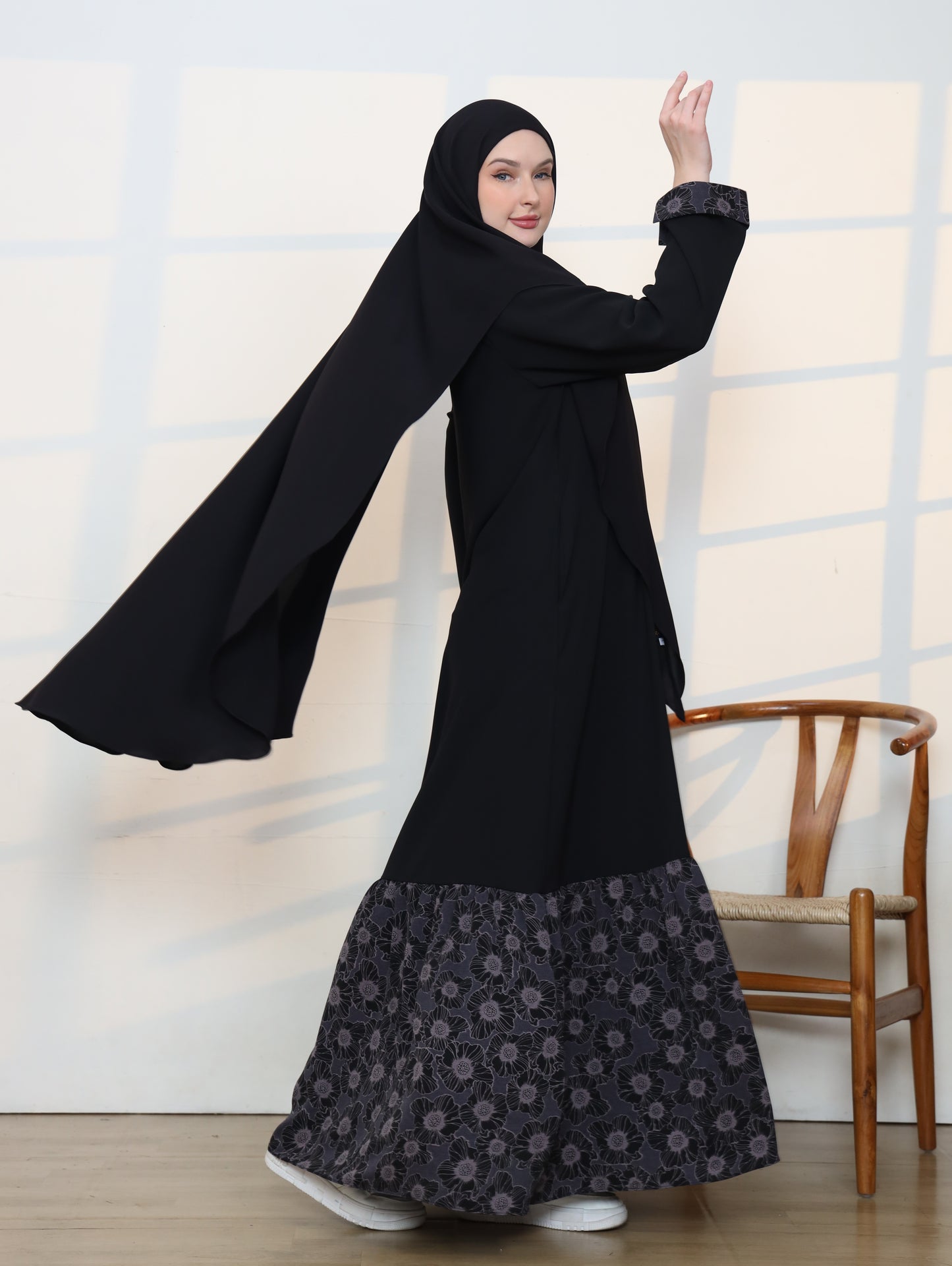 Granada Abaya - Black Blue Mirage