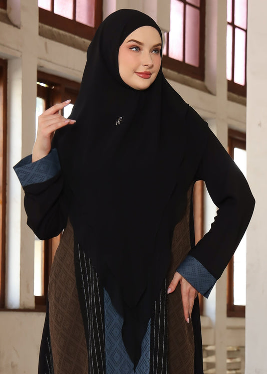Olena Khistan - Black