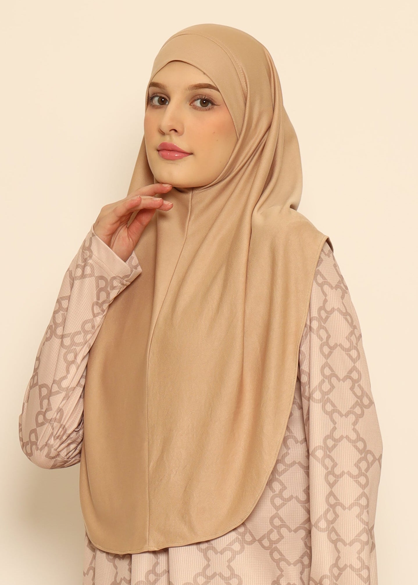 Tenis Sport Hijab - Shortbread